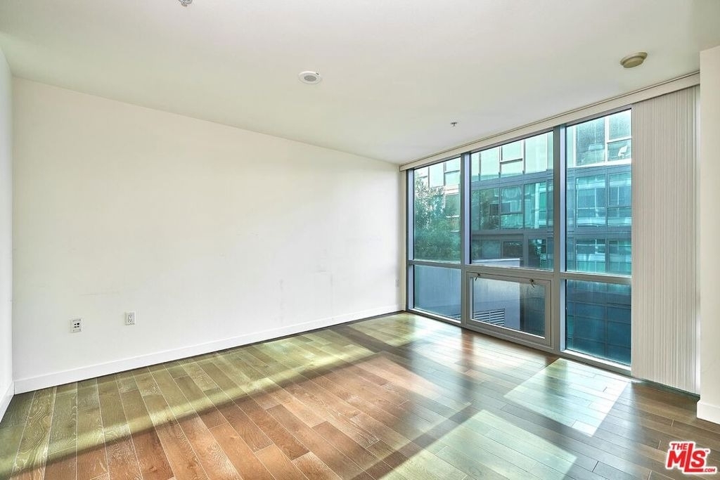 901 S Flower Street - Photo 26