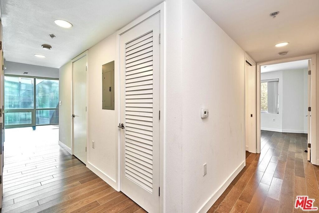 901 S Flower Street - Photo 13