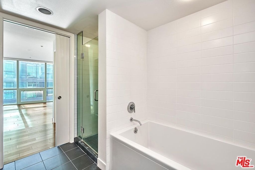 901 S Flower Street - Photo 32