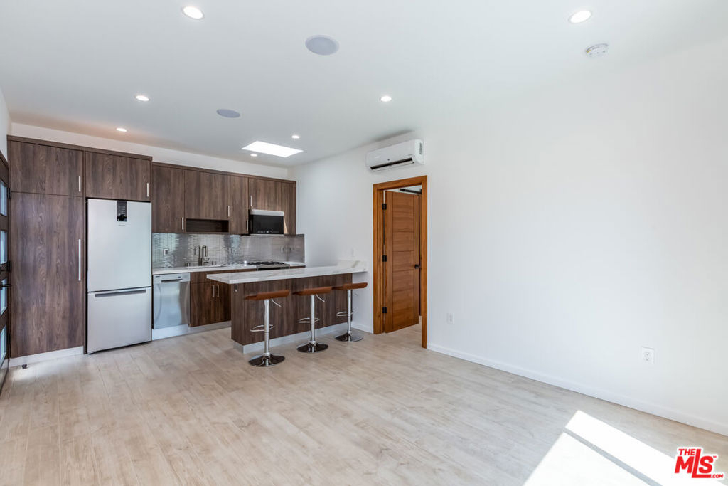 8012 Zeus Dr - Photo 15