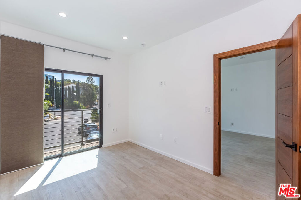8012 Zeus Dr - Photo 18