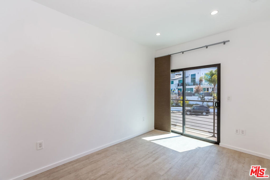 8012 Zeus Dr - Photo 17
