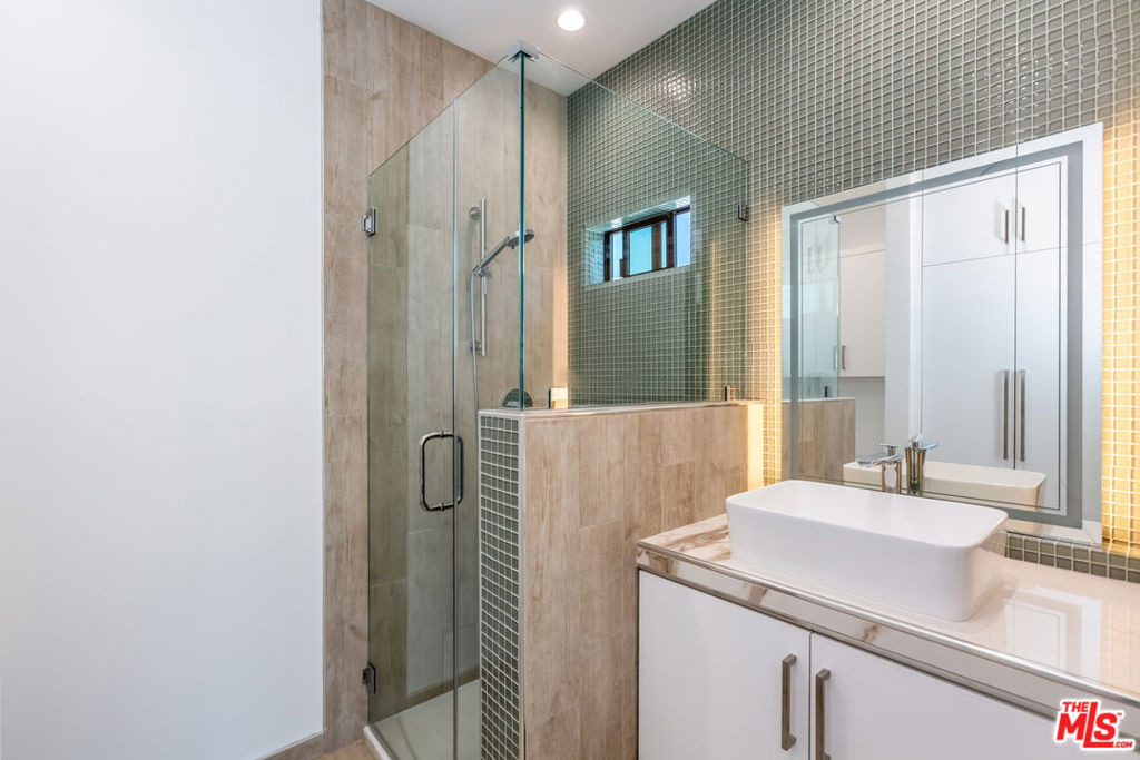 8012 Zeus Dr - Photo 23