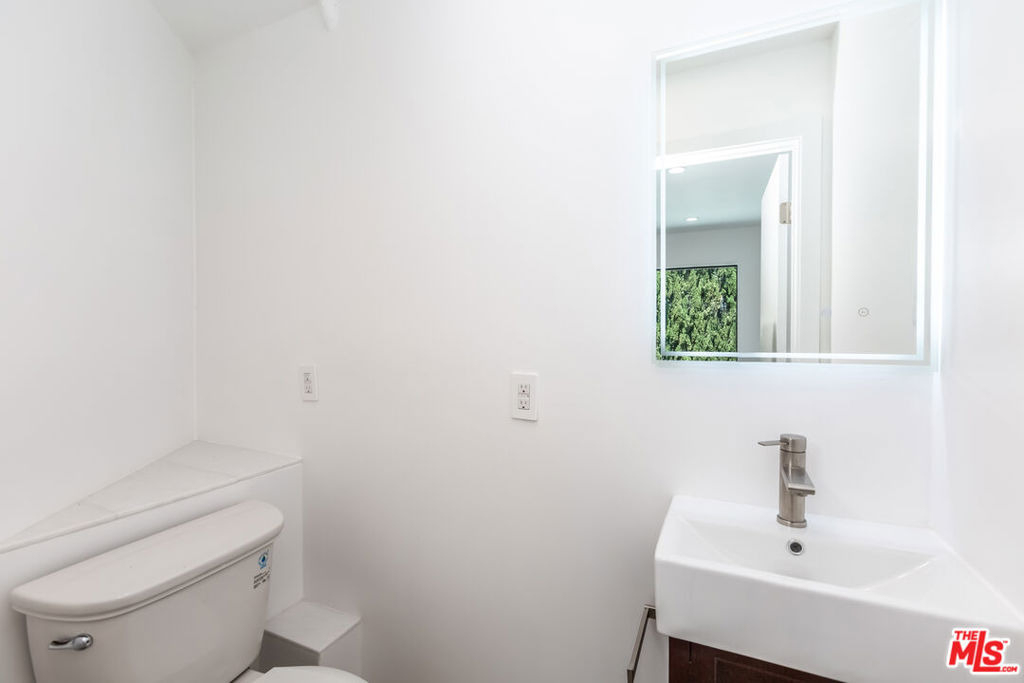 8012 Zeus Dr - Photo 31