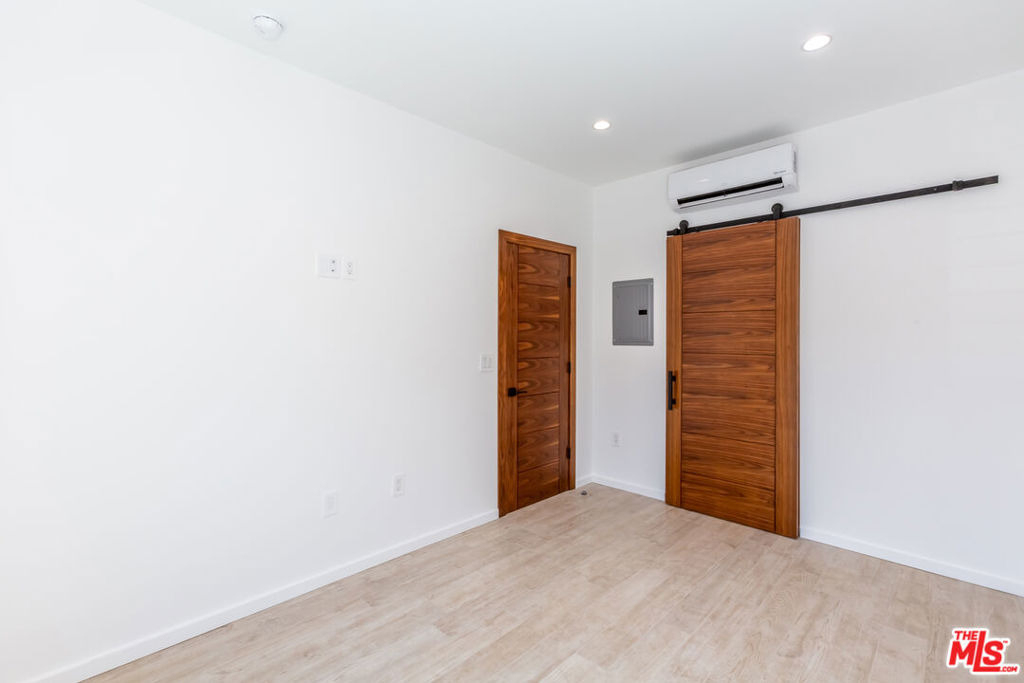 8012 Zeus Dr - Photo 20