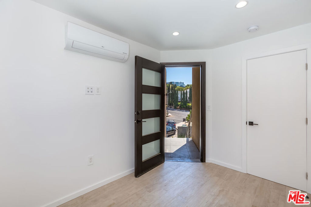 8012 Zeus Dr - Photo 30