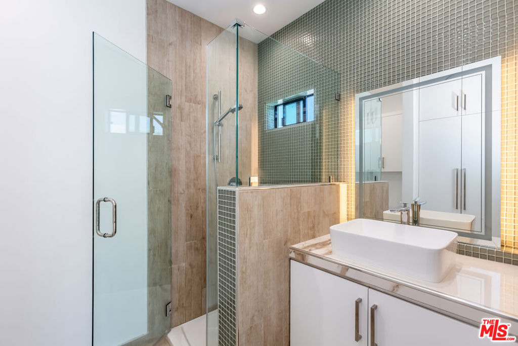8012 Zeus Dr - Photo 24