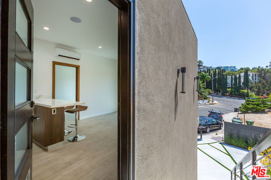 8012 Zeus Dr - Photo 5