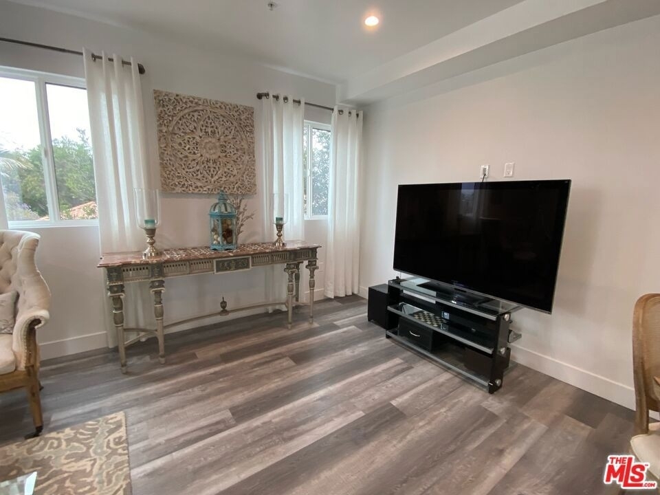 2206 Hauser Boulevard - Photo 9