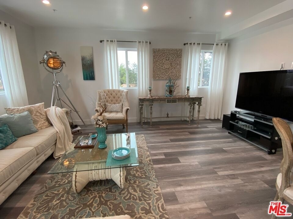2206 Hauser Boulevard - Photo 7