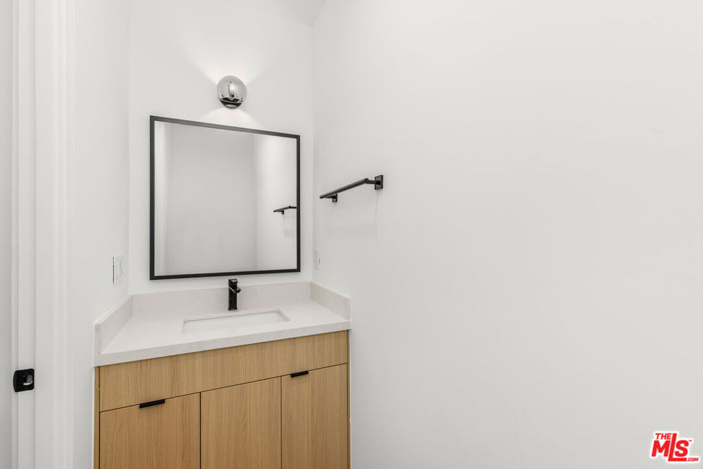 5223 W 20th Street - Photo 17