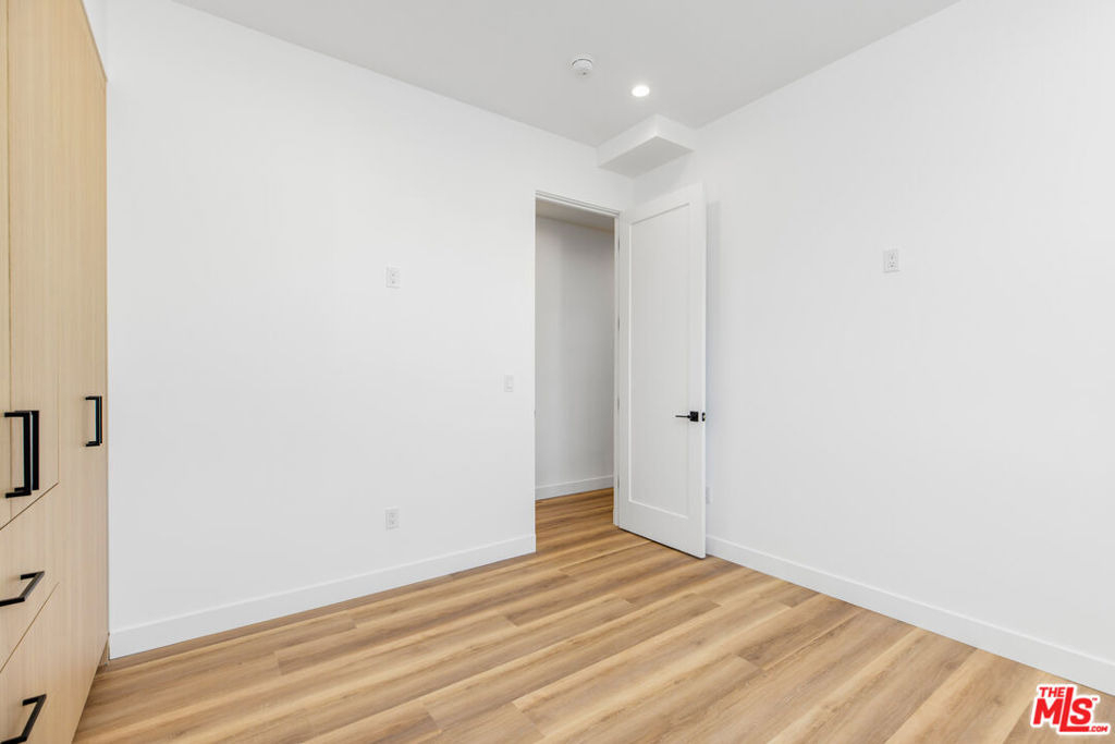 5223 W 20th Street - Photo 10