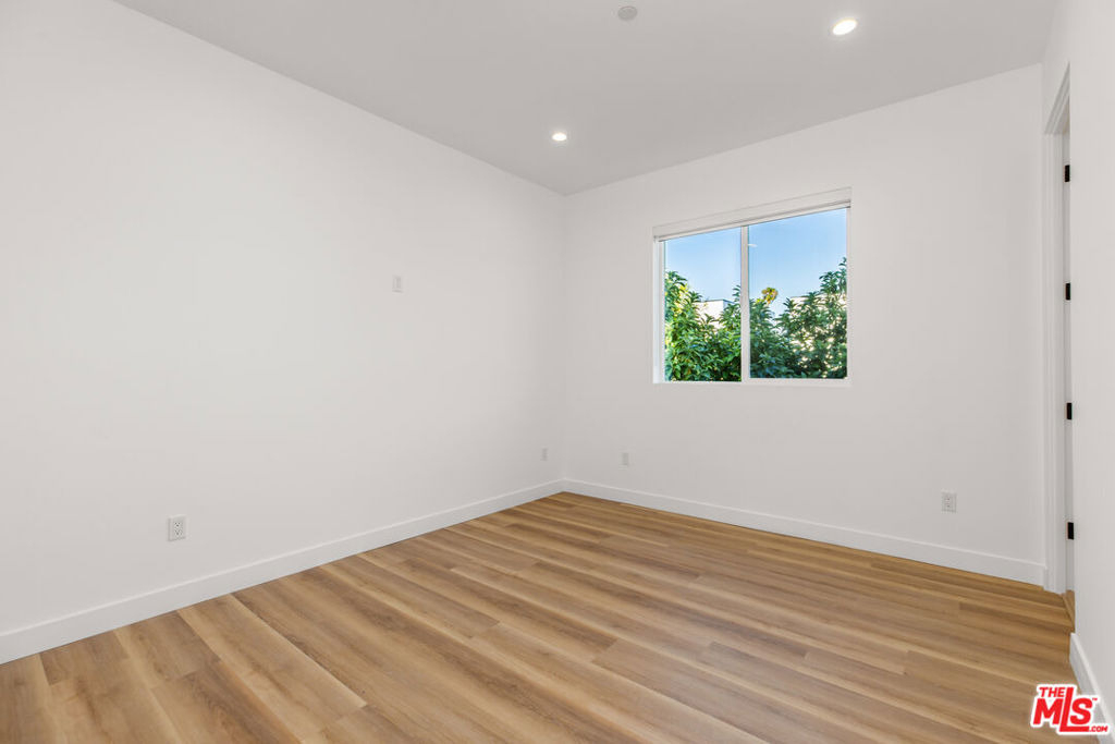 5223 W 20th Street - Photo 11