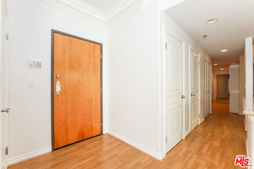 10633 Eastborne Avenue - Photo 23