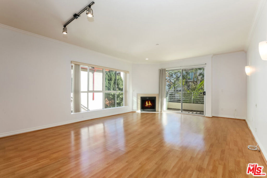 10633 Eastborne Avenue - Photo 11