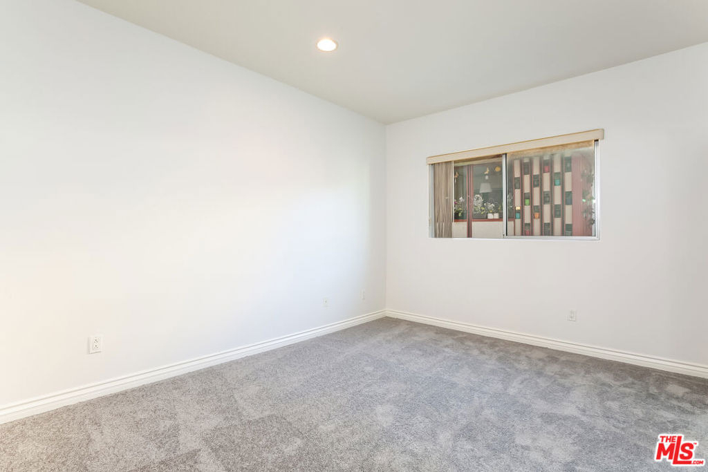 10633 Eastborne Avenue - Photo 30