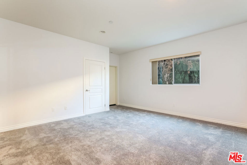 10633 Eastborne Avenue - Photo 27