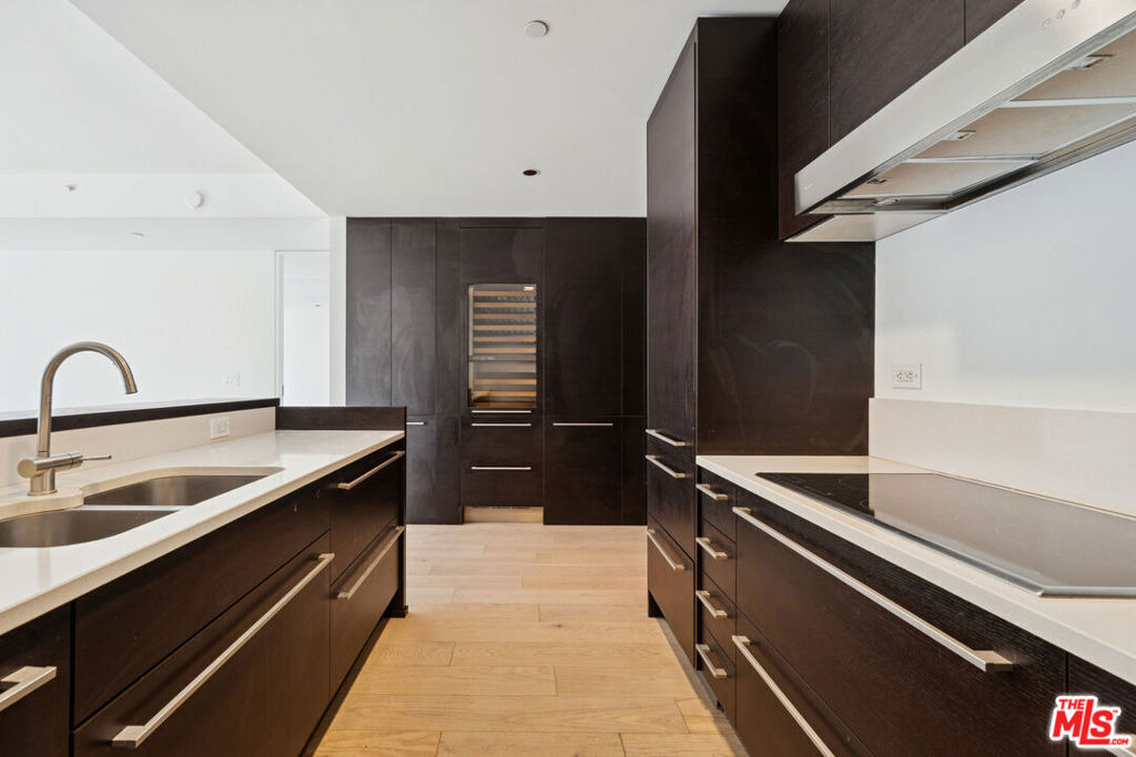 6250 Hollywood Boulevard - Photo 1