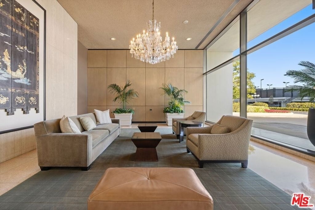 2220 Avenue Of The Stars - Photo 11
