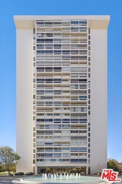 2220 Avenue Of The Stars - Photo 13
