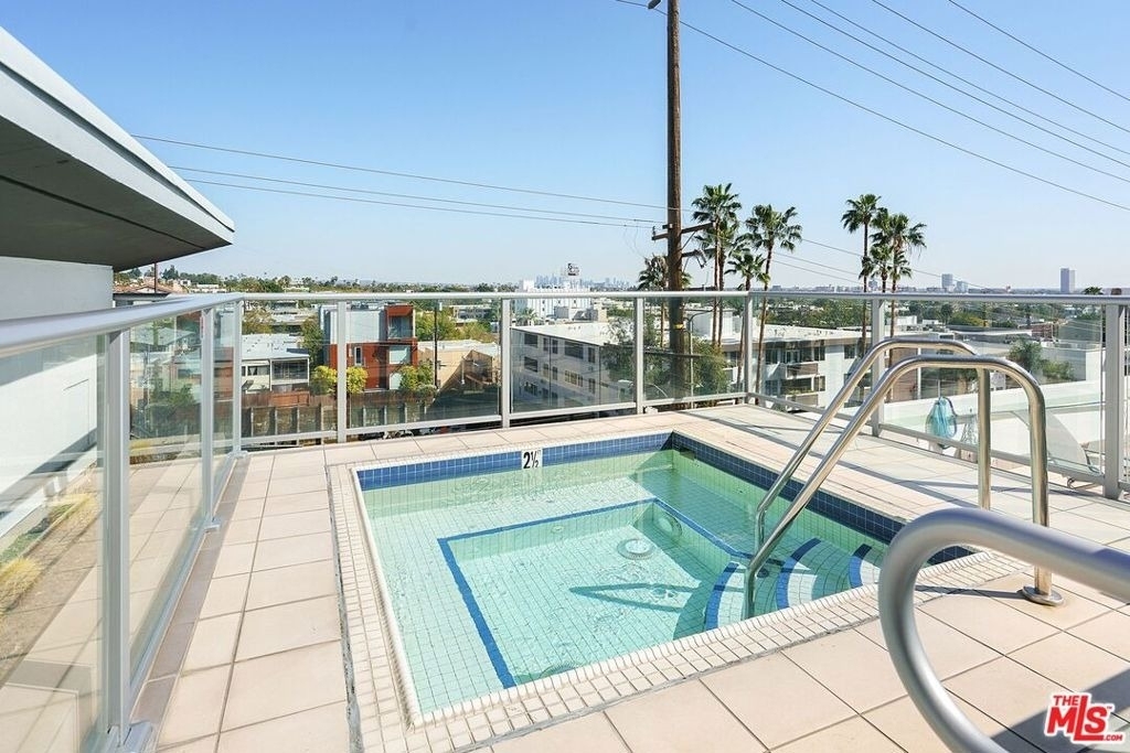 1155 N La Cienega Boulevard - Photo 18