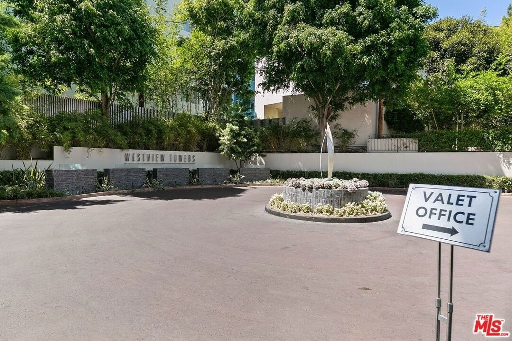 1155 N La Cienega Boulevard - Photo 22