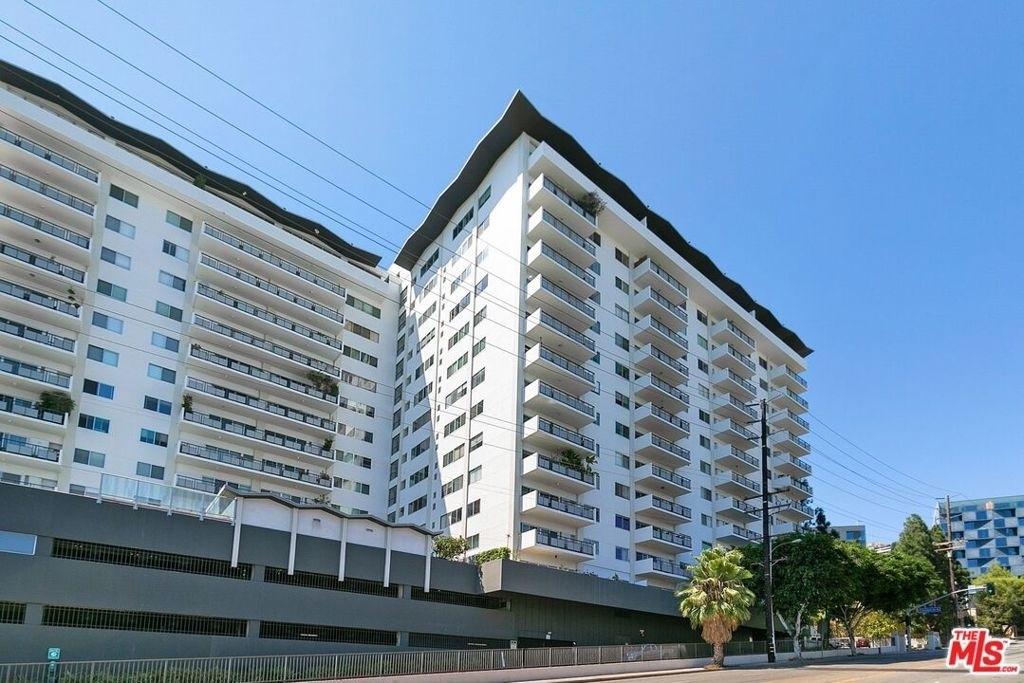 1155 N La Cienega Boulevard - Photo 23
