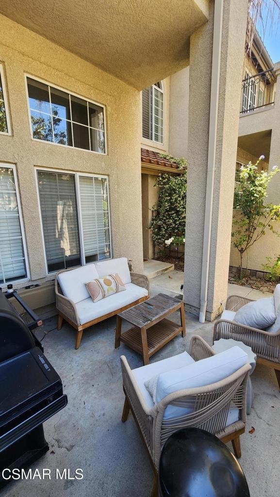644 Warwick Avenue - Photo 2