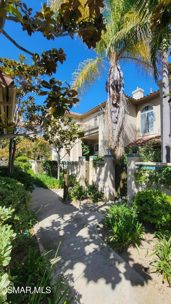 644 Warwick Avenue - Photo 0