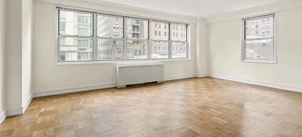 888 8th Avenue - Photo 1