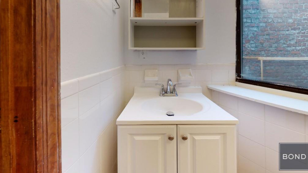 East 92nd street  - Photo 3
