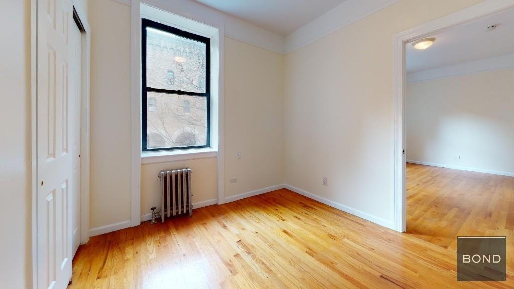 711 2nd Avenue  - Photo 3