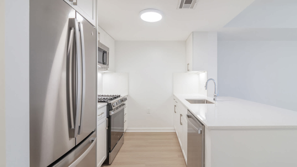 3000 N. Washington Blvd. - Photo 3