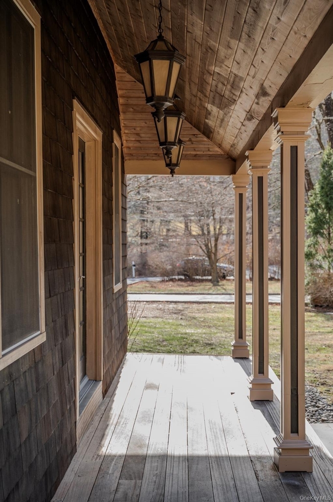 54 E Lake Stable Road - Photo 2