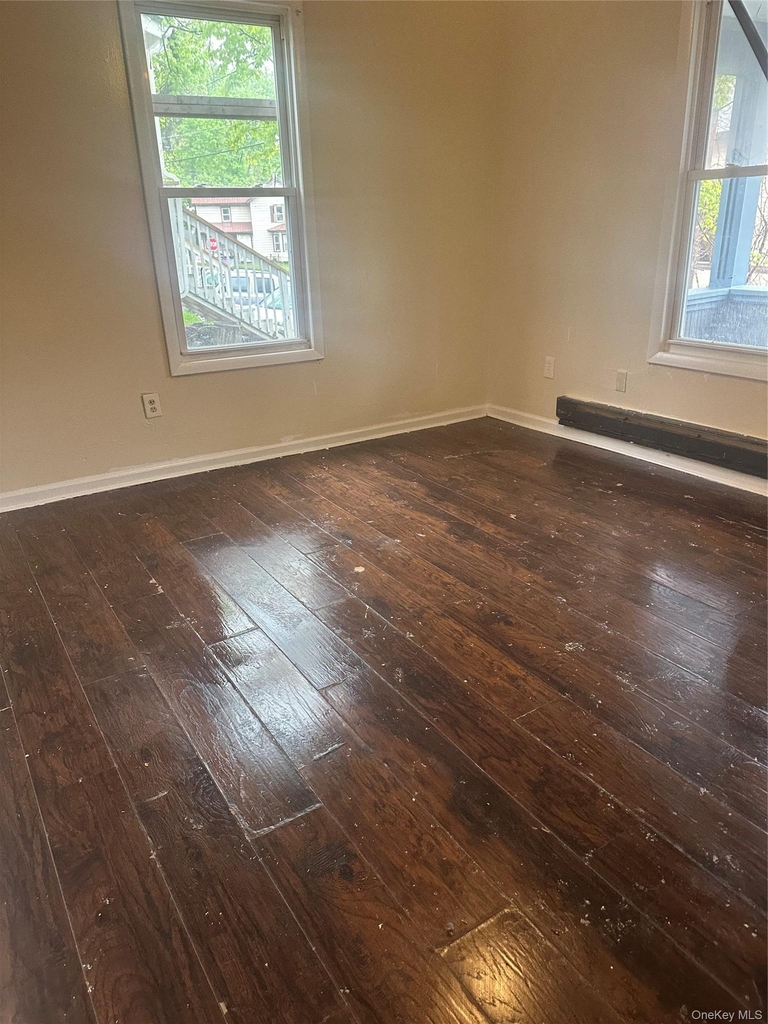 44 Webster Avenue - Photo 1