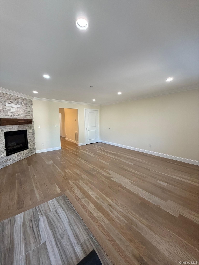 94 Thatcher Avenue - Photo 1