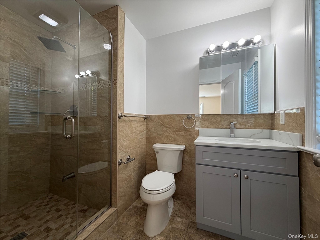 94 Thatcher Avenue - Photo 9