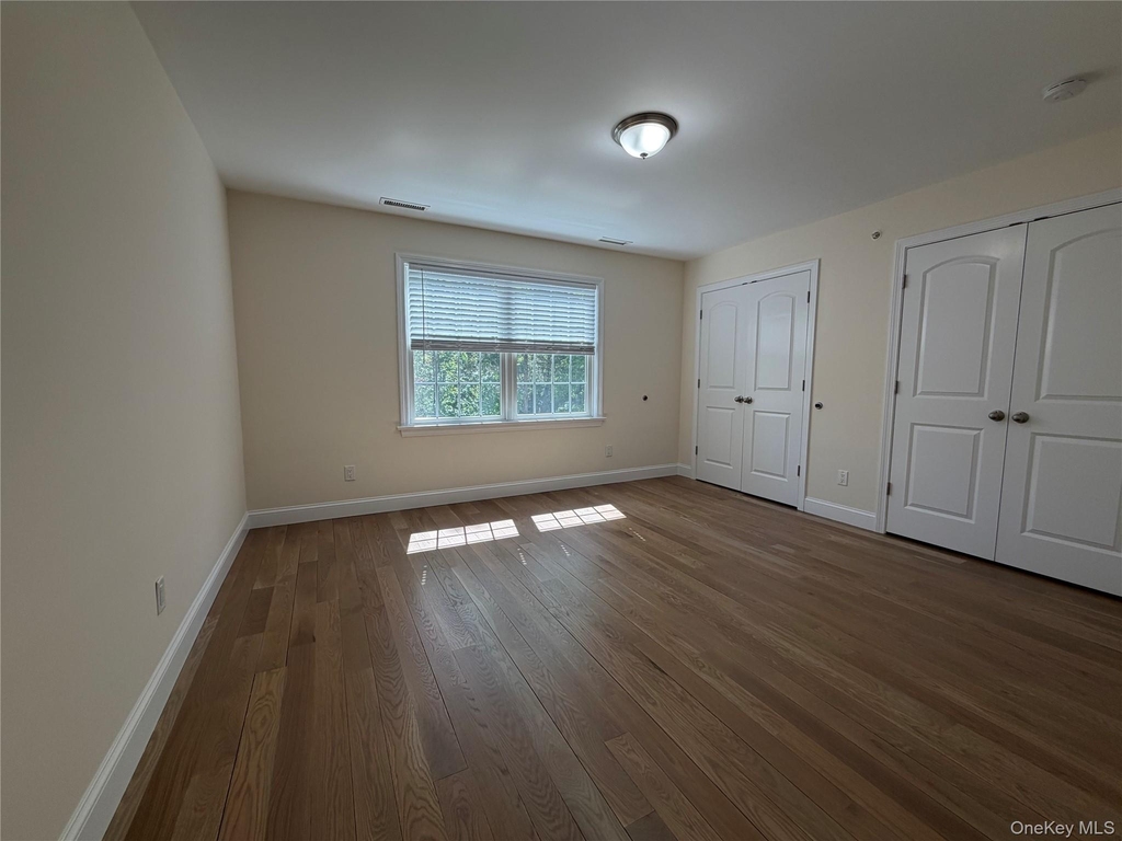 94 Thatcher Avenue - Photo 10