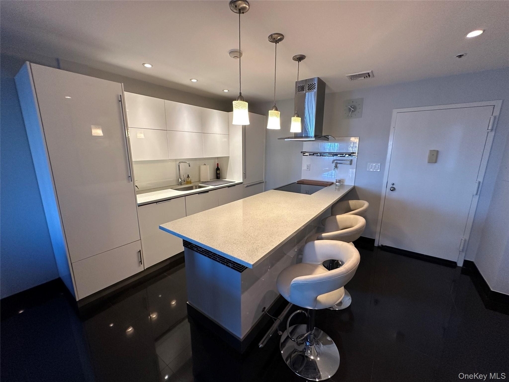 360 Shore Road - Photo 3