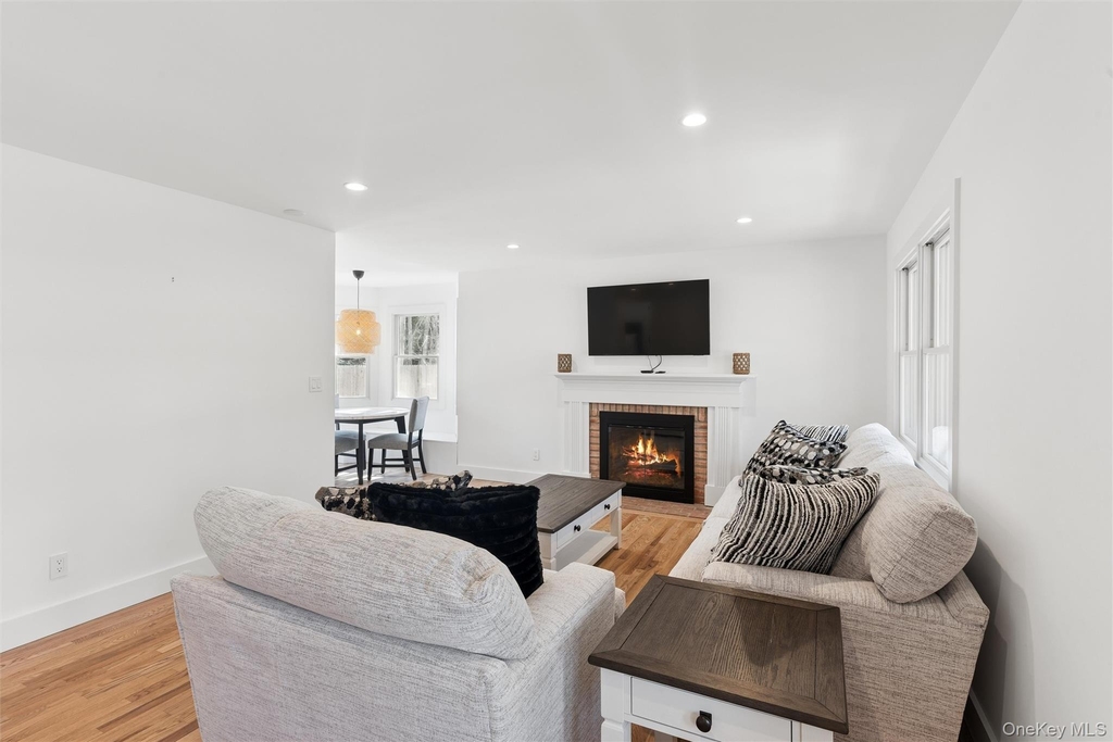 502 Springs Fireplace Road - Photo 3