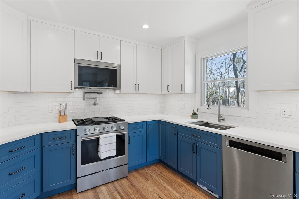 502 Springs Fireplace Road - Photo 6