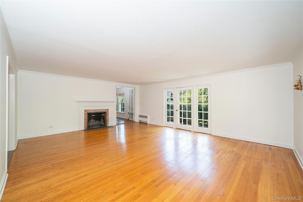 105 Douglas Road - Photo 3
