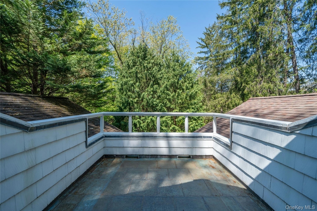 105 Douglas Road - Photo 14