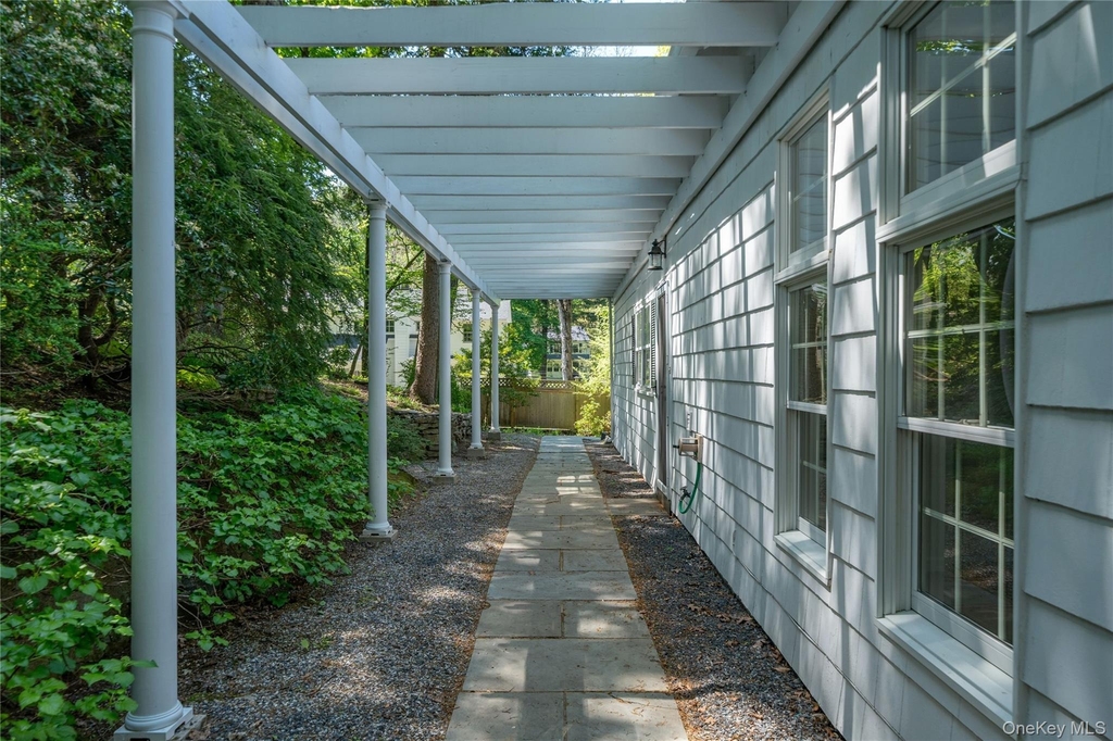 105 Douglas Road - Photo 6