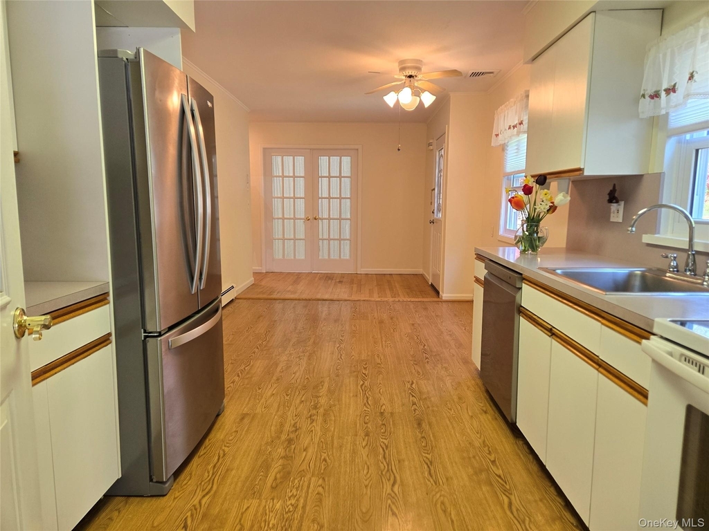 2758 N. Cedar Avenue - Photo 6