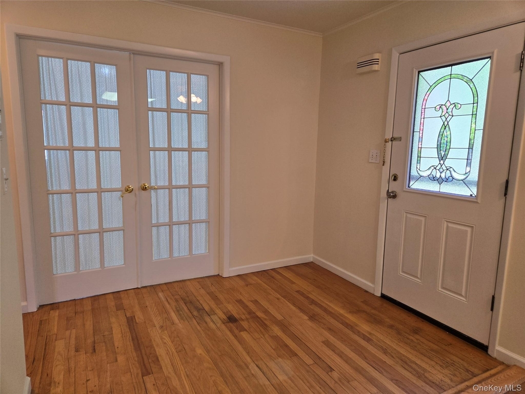 2758 N. Cedar Avenue - Photo 2