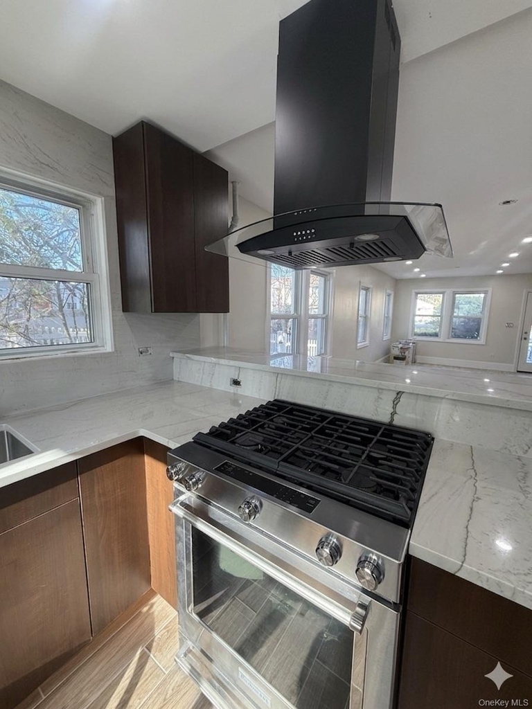 2676 Johnson Place - Photo 4