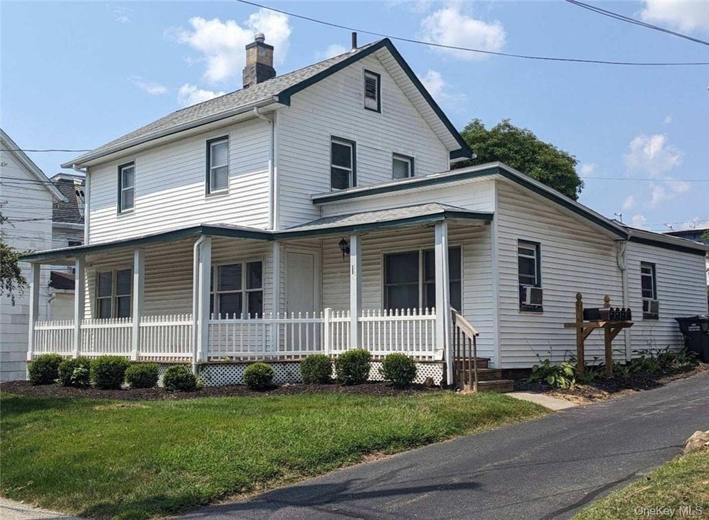 11 Franklin Avenue - Photo 0