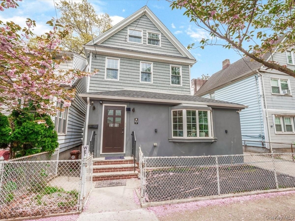 9519 116th Street - Photo 0