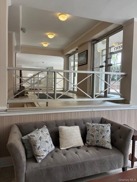100 Lincoln Avenue - Photo 2